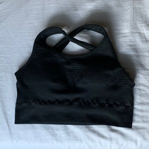 Alphalete cross-cross back sports bra